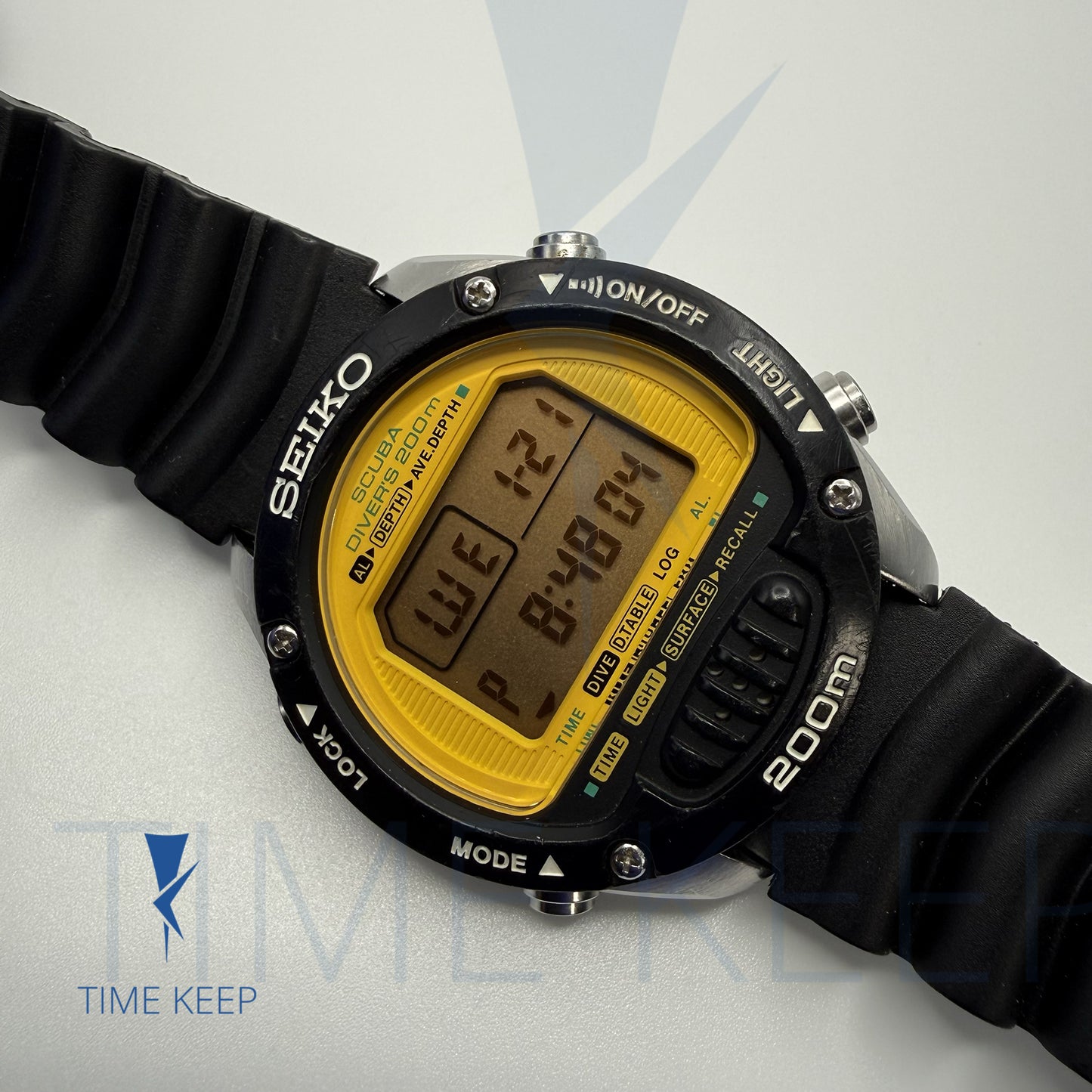 Vintage Seiko Scuba Diver's 200m Digital Men's Watch M705-5A1A